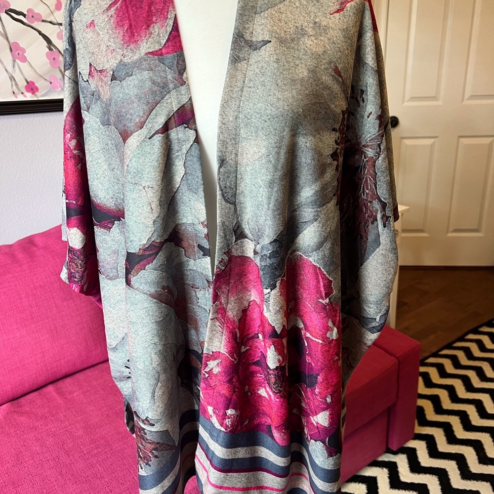 New with Tags Chico’s Ruana , Size L/XL